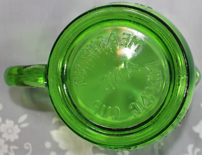 Modern green glass 2 piece juicer