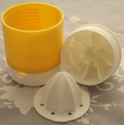 3 pieces of Yellow & white plastic juicer