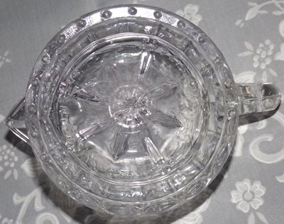 Cambridge Glass Company juicer bottom view