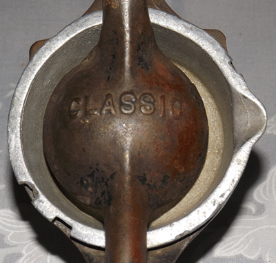 Classic Griswold Manufacturing Company squeezer