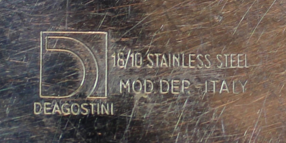 The mark on a Deagostini 3 piece stainless steel on glass bowl juicer