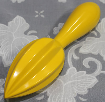 d.line yellow plastic citrus reamer