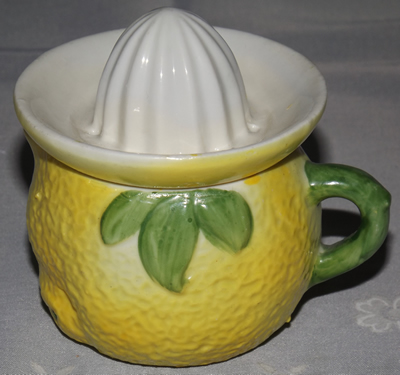 Small yellow German lemon juicer