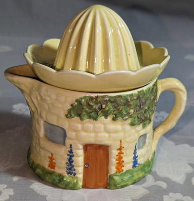 Cream Carlton Ware cottage 2 piece juicer