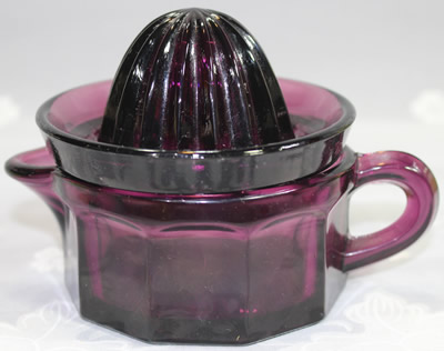 'Cranberry Ice' glass Edna Barnes 2 piece juicer