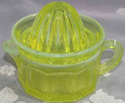 Frosted trim yellow Edna Barnes cup juicer