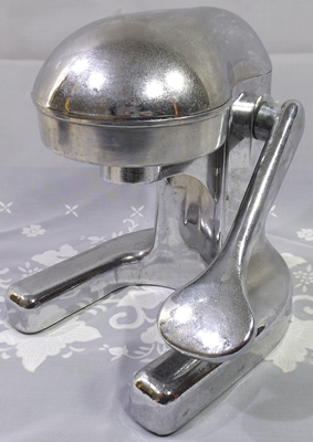 Chromed lever ratchet juicer