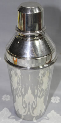 A L Davenport Ltd silver platedcocktail shaker with juicer