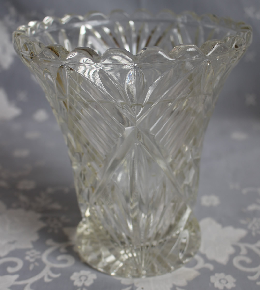 Crown_Crystal_Glass_Others/Crown_Crystal_Glass_Large/1886_7-Half_Rose_Bowl