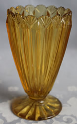 No_8280_8in_Vase_Amber